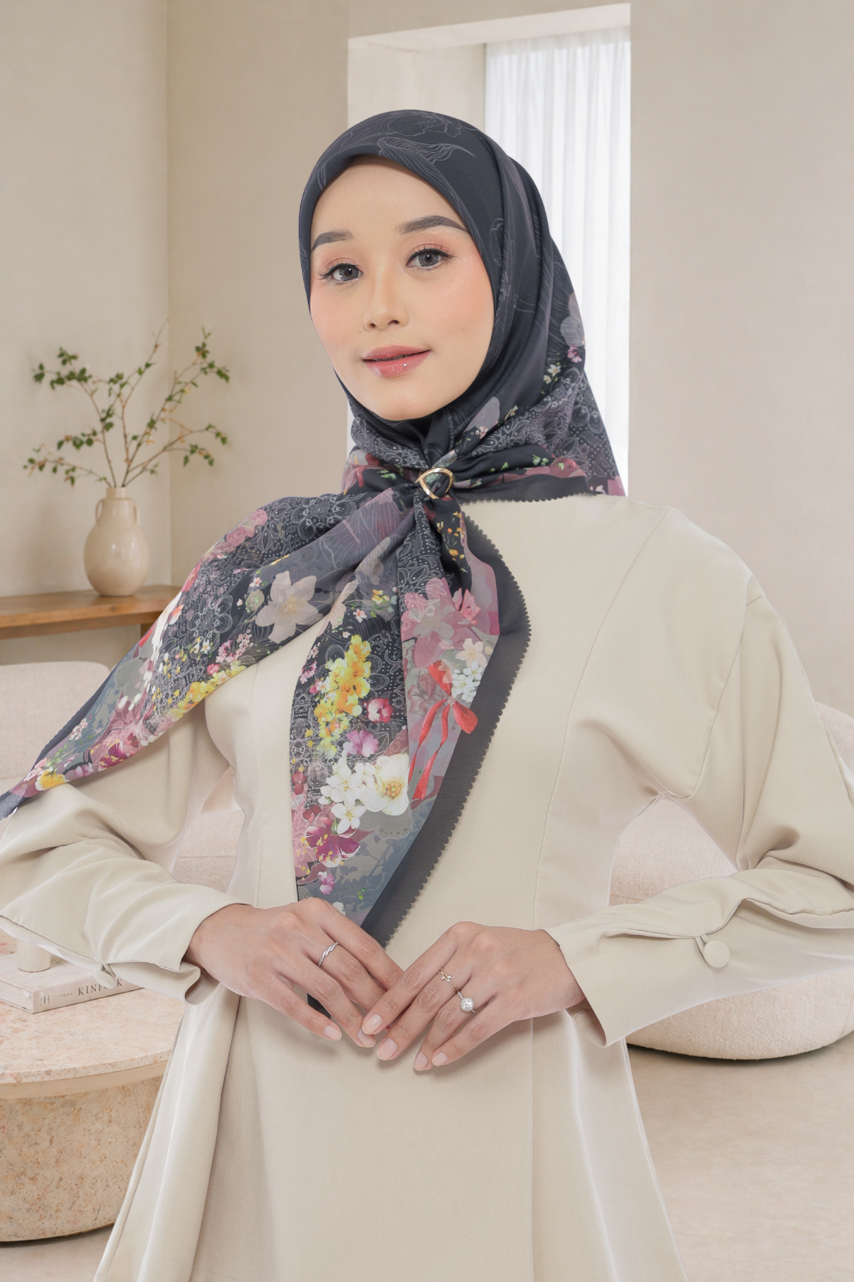 Leaf Rahma Scarf - AM31.1 AC31.1 HJ31.1 Black