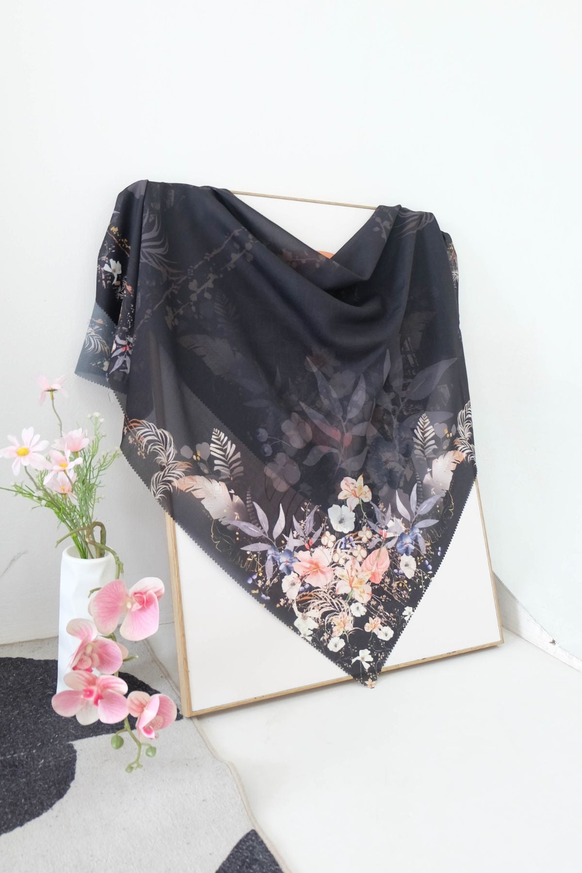 Leaf Mirea Scarf - LF29.1 LL29.1 LB29.1 Black