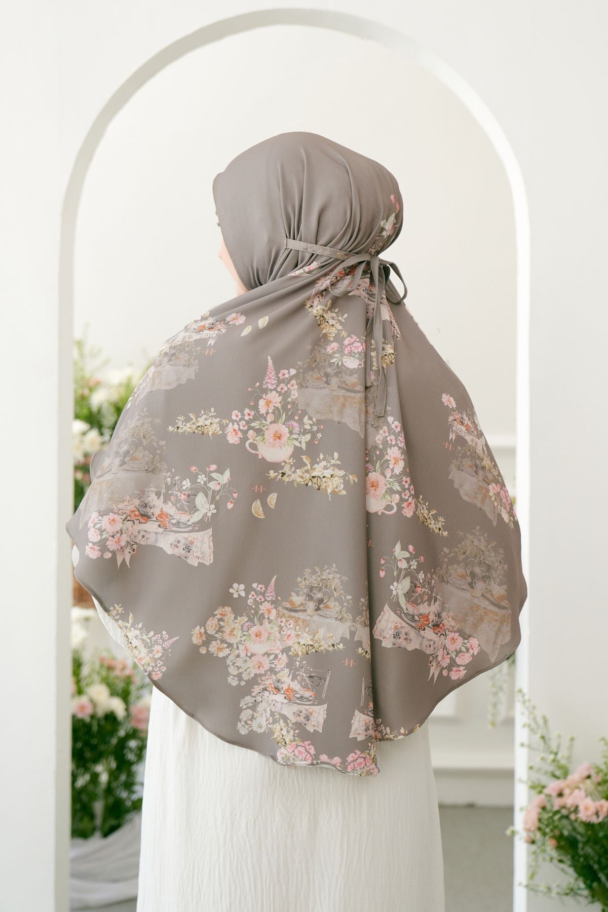 [Buy3 Get1 Plain Hijab] Instan Baiti Camellia JUMBO - Choco
