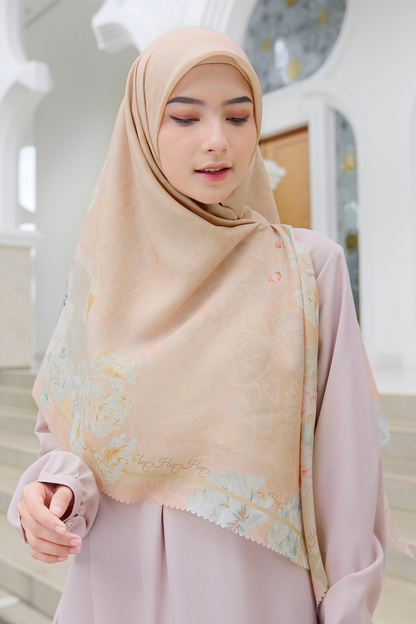 Camellia - Scarf Square Premium Polycotton XL | Marvelous Terra - CJ15.13