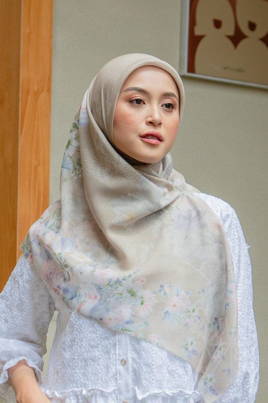 Dahlia - Scarf Square British Voal | Caramel - LIA7.5
