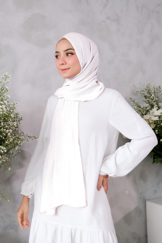Pashmina Carly (dengan tali)  - HT11.37 White