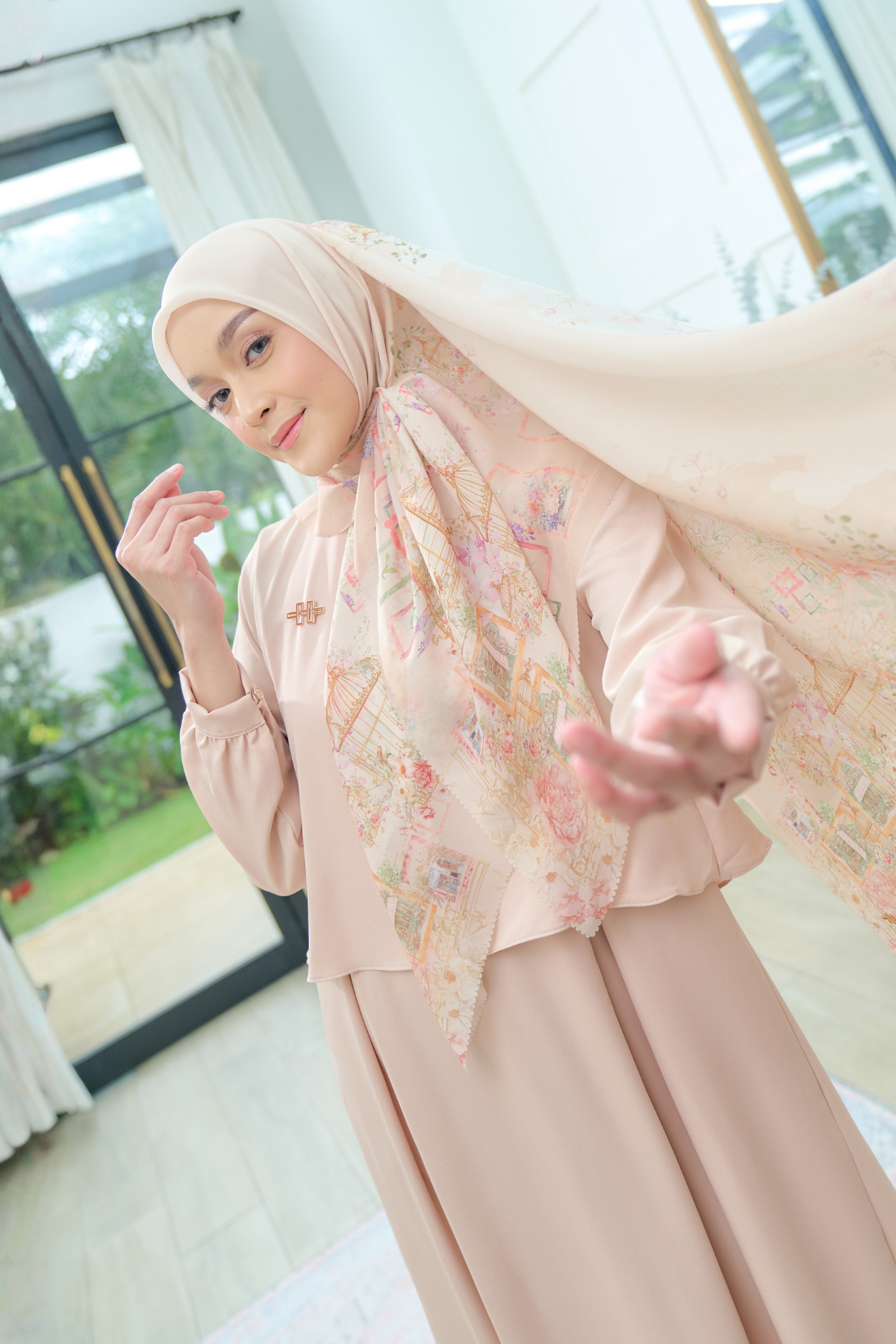 Nuri Scarf - NU33.12 NY33.12 NH33.12 Creamy White