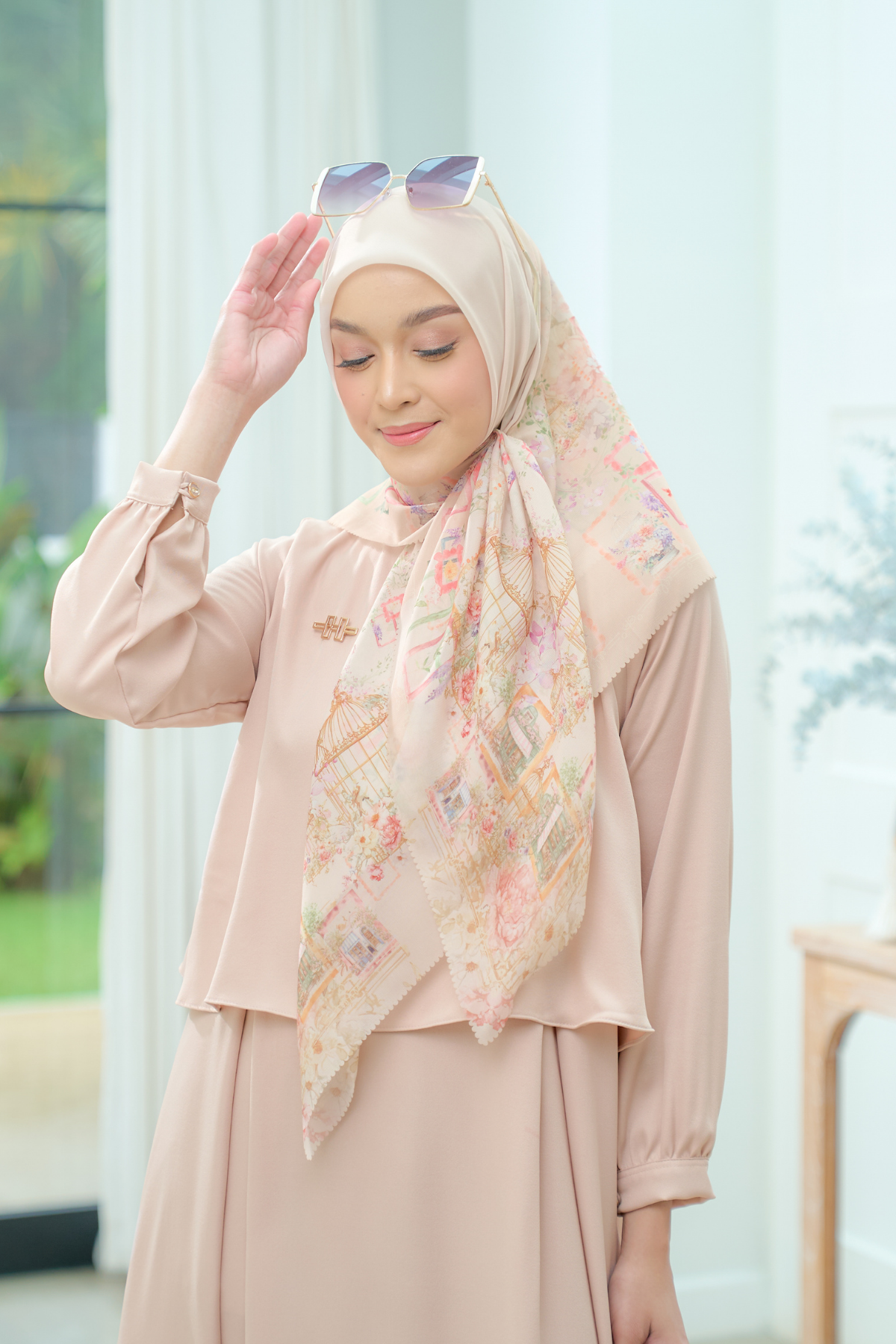 Nuri Scarf - NU33.12 NY33.12 NH33.12 Creamy White