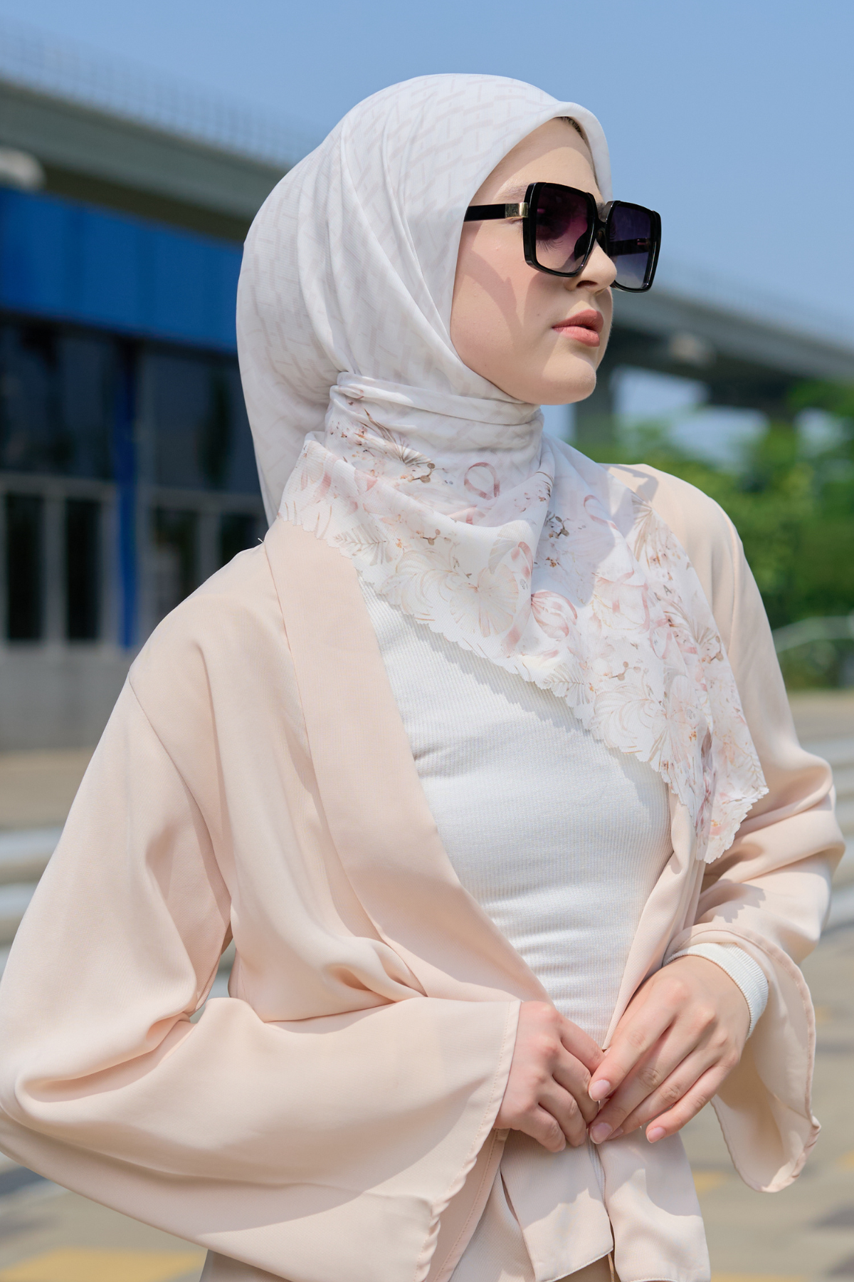 Emily - Scarf Square Premium Polycotton | MONO PEARL - EM28.37