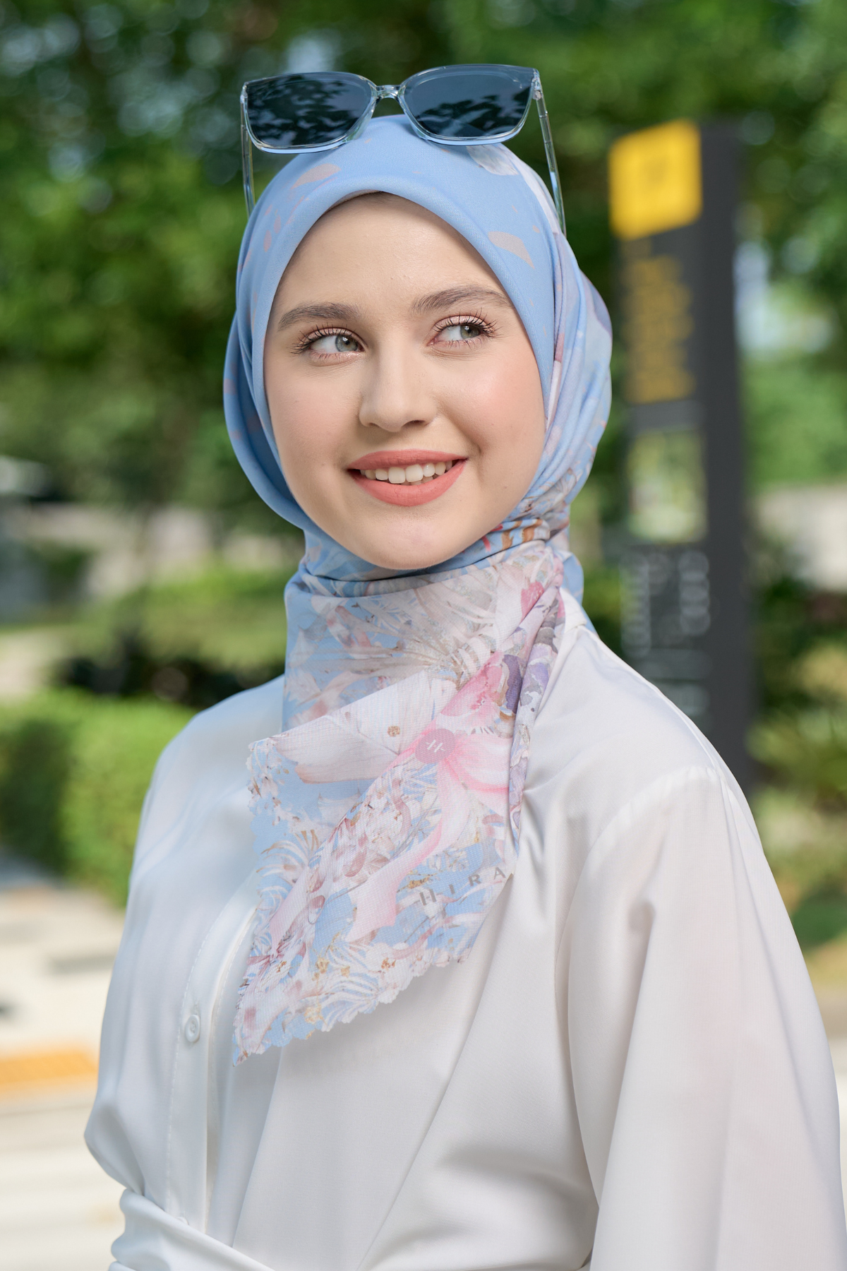 [ BUY 3 GET 1 FREE HIJAB ] Emily - Scarf Square Premium Polycotton | COQUETTE ARCTIC - EM28.39