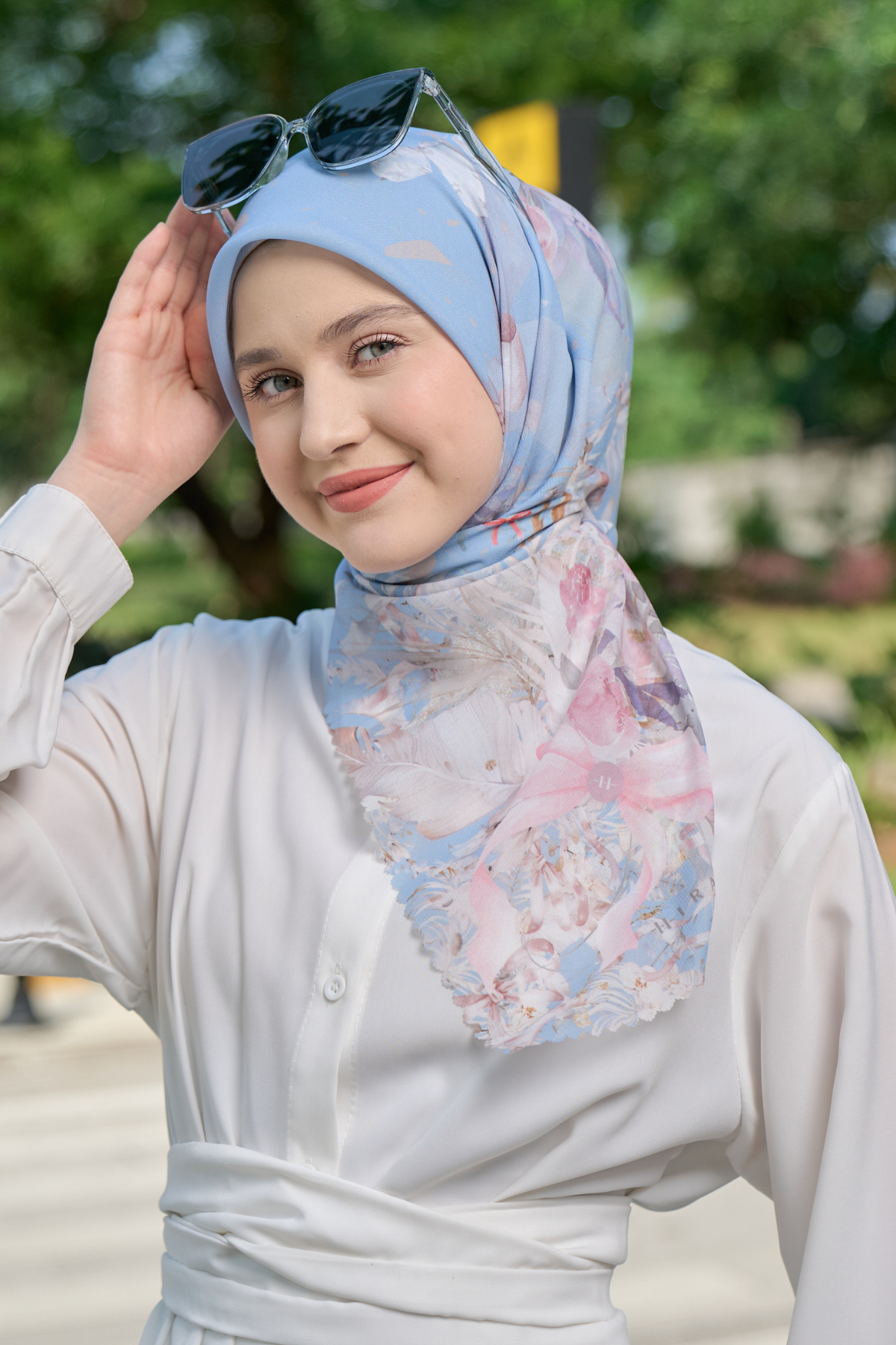 [ BUY 3 GET 1 FREE HIJAB ] Emily - Scarf Square Premium Polycotton | COQUETTE ARCTIC - EM28.39