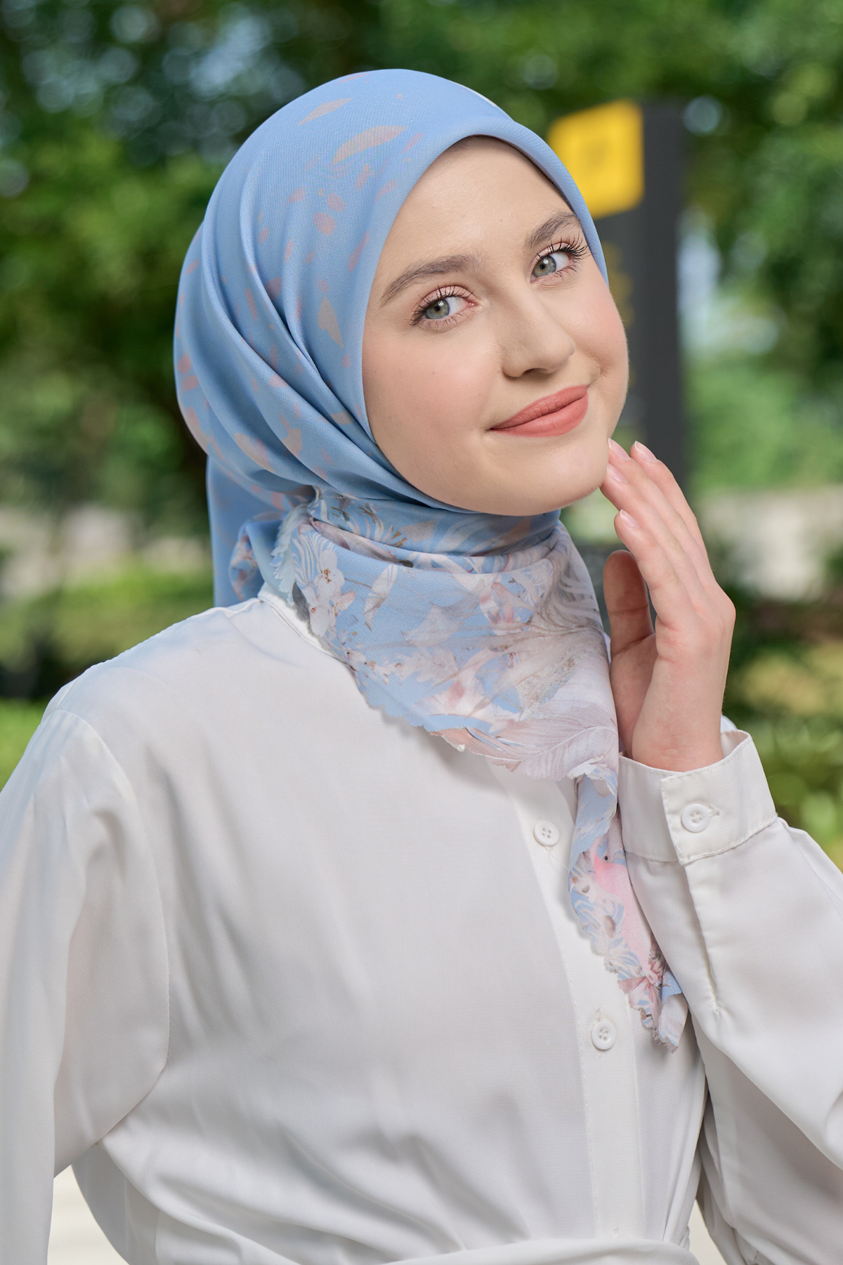 [ BUY 3 GET 1 FREE HIJAB ] Emily - Scarf Square Premium Polycotton | COQUETTE ARCTIC - EM28.39