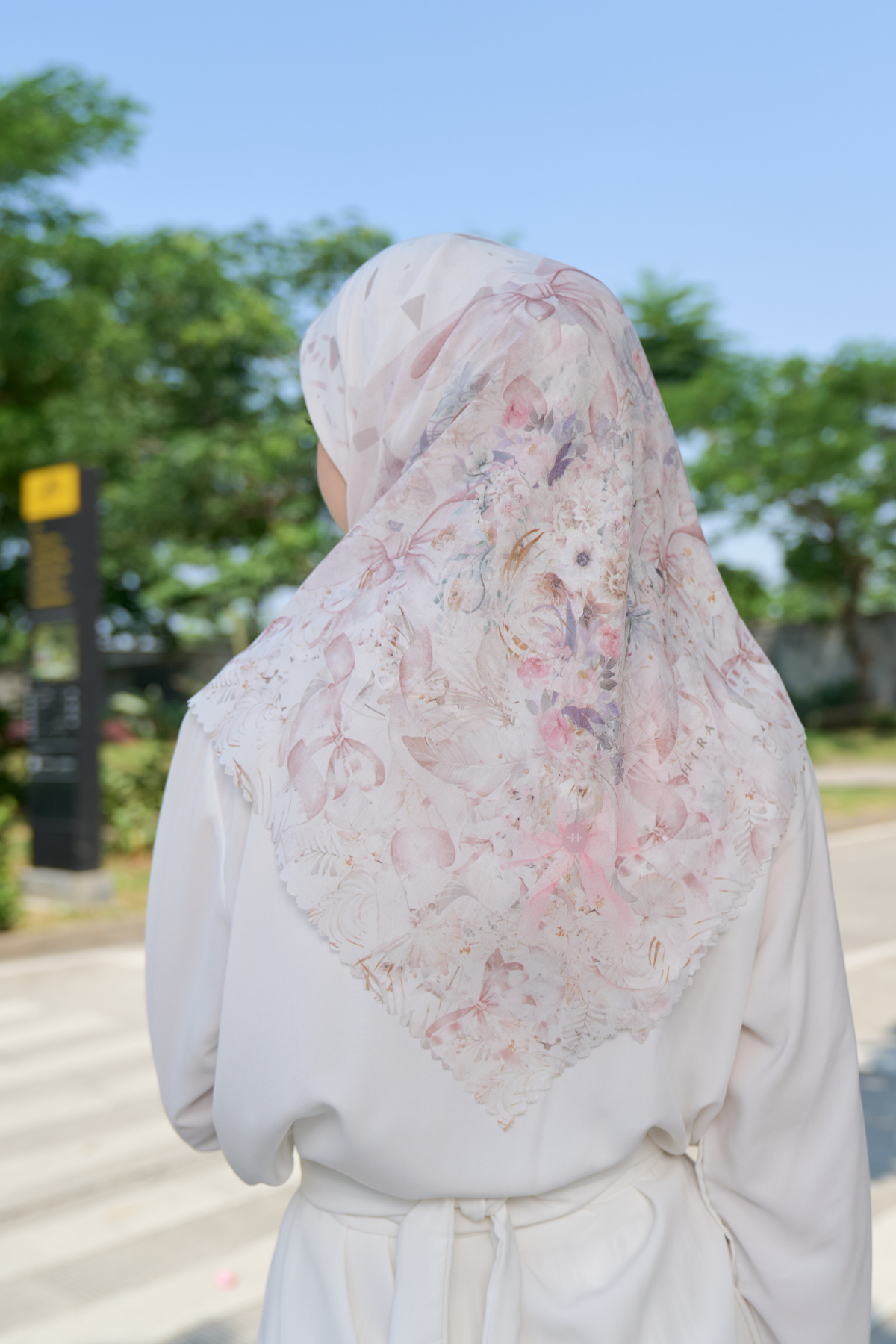 [ BUY 3 GET 1 FREE HIJAB ] Emily - Scarf Square Premium Polycotton | COQUETTE CRYSTAL - EM28.41