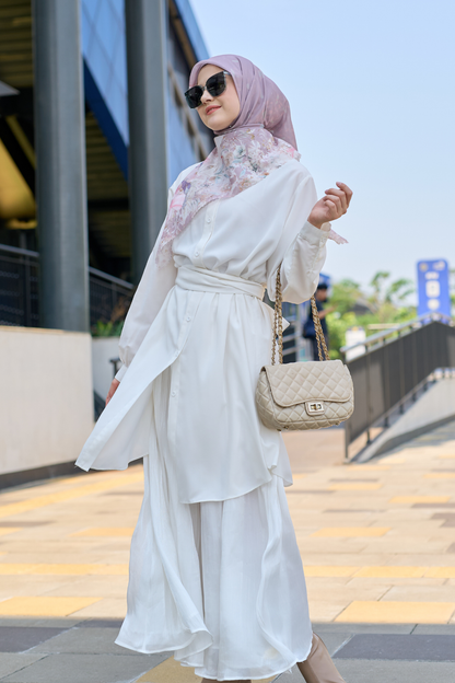 [ BUY 3 GET 1 FREE HIJAB ] Emily - Scarf Square Premium Polycotton | COQUETTE PETAL - EM28.43