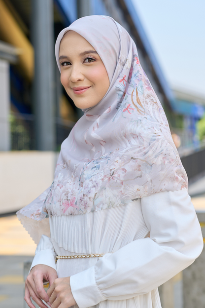 [ BUY 3 GET 1 FREE HIJAB ] Emily - Scarf Square Premium Polycotton | COQUETTE SAND - EM28.44