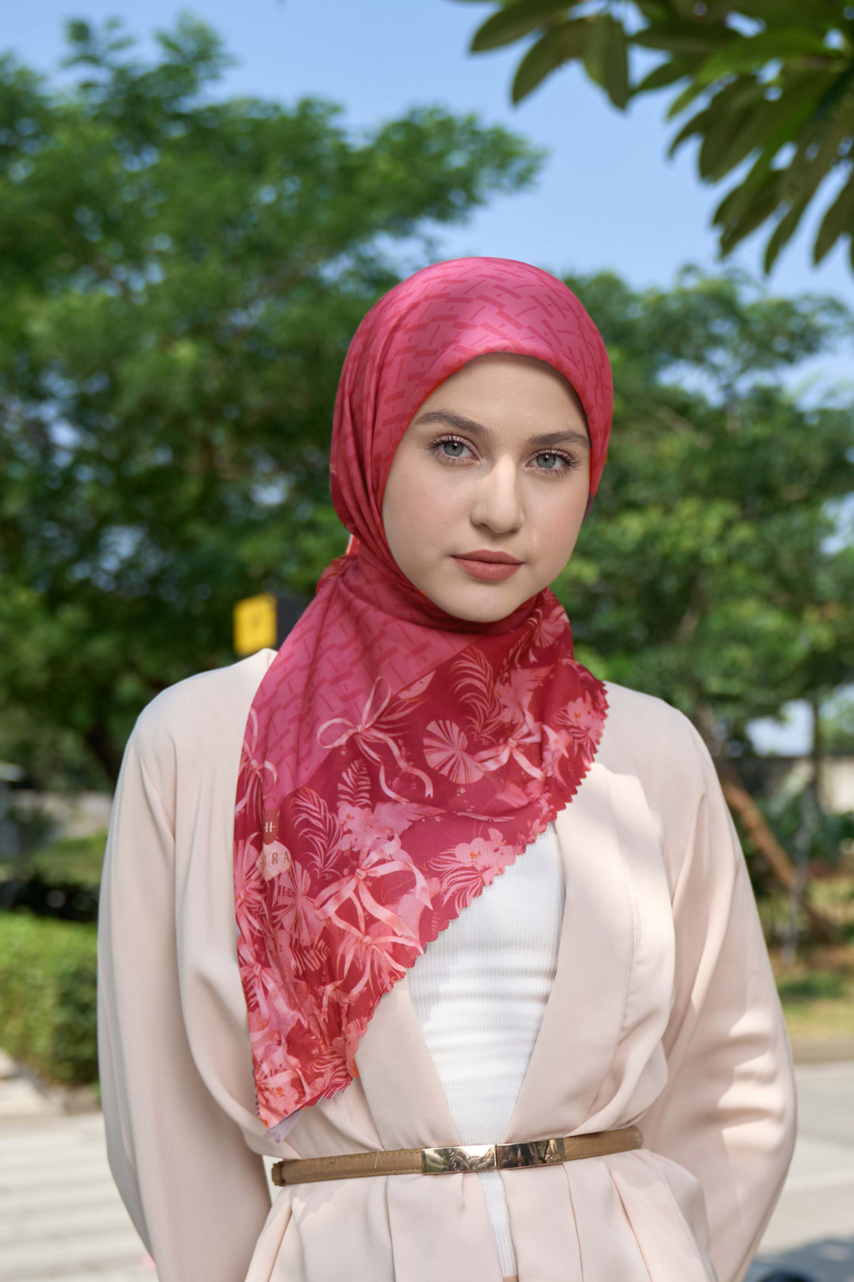[ BUY 3 GET 1 FREE HIJAB ] Emily - Scarf Square Premium Polycotton | MONO RED - EM28.45