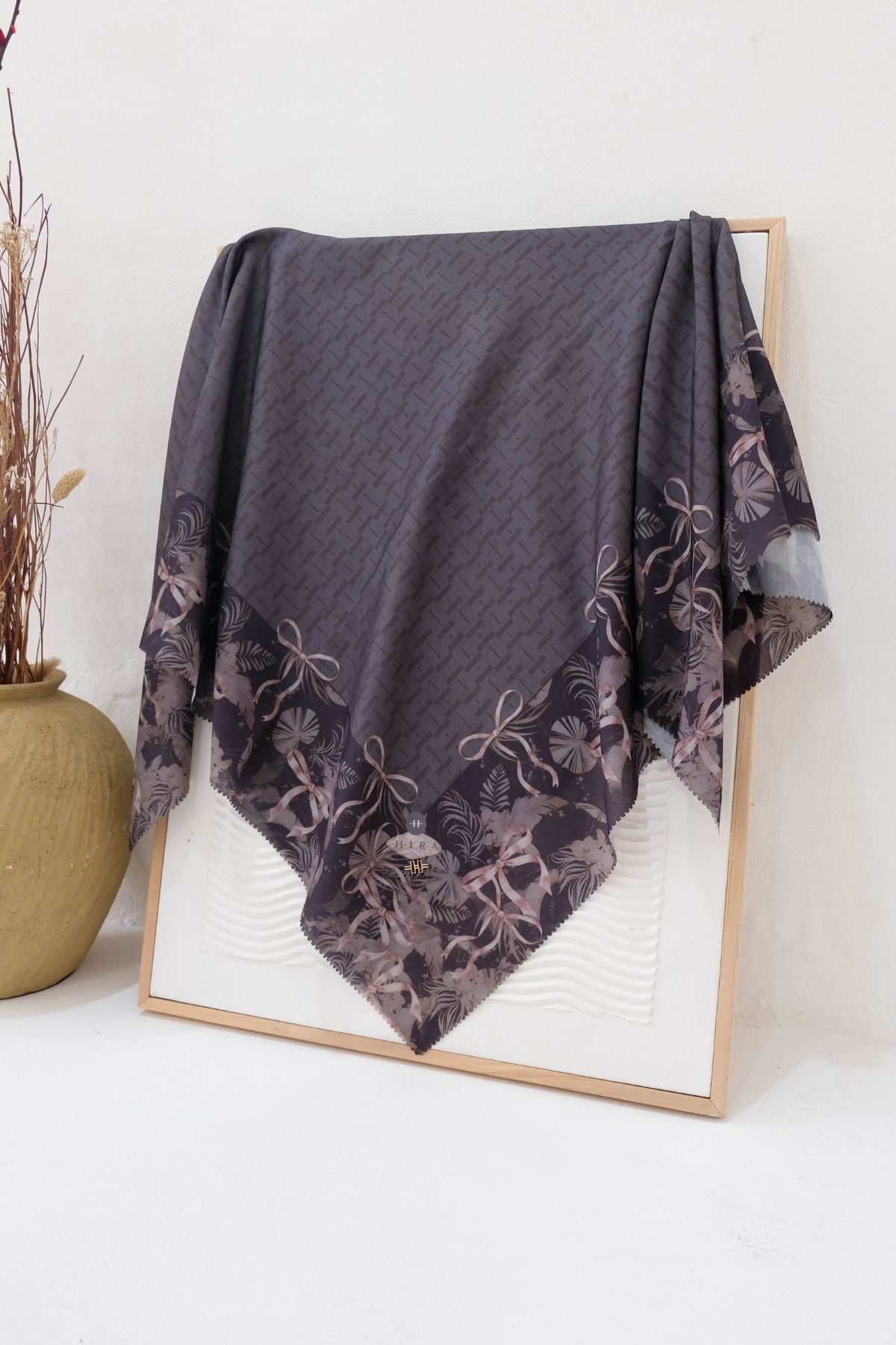 [ BUY 3 GET 1 FREE HIJAB ] Emily Scarf Voal | Mono Black - EV25.12