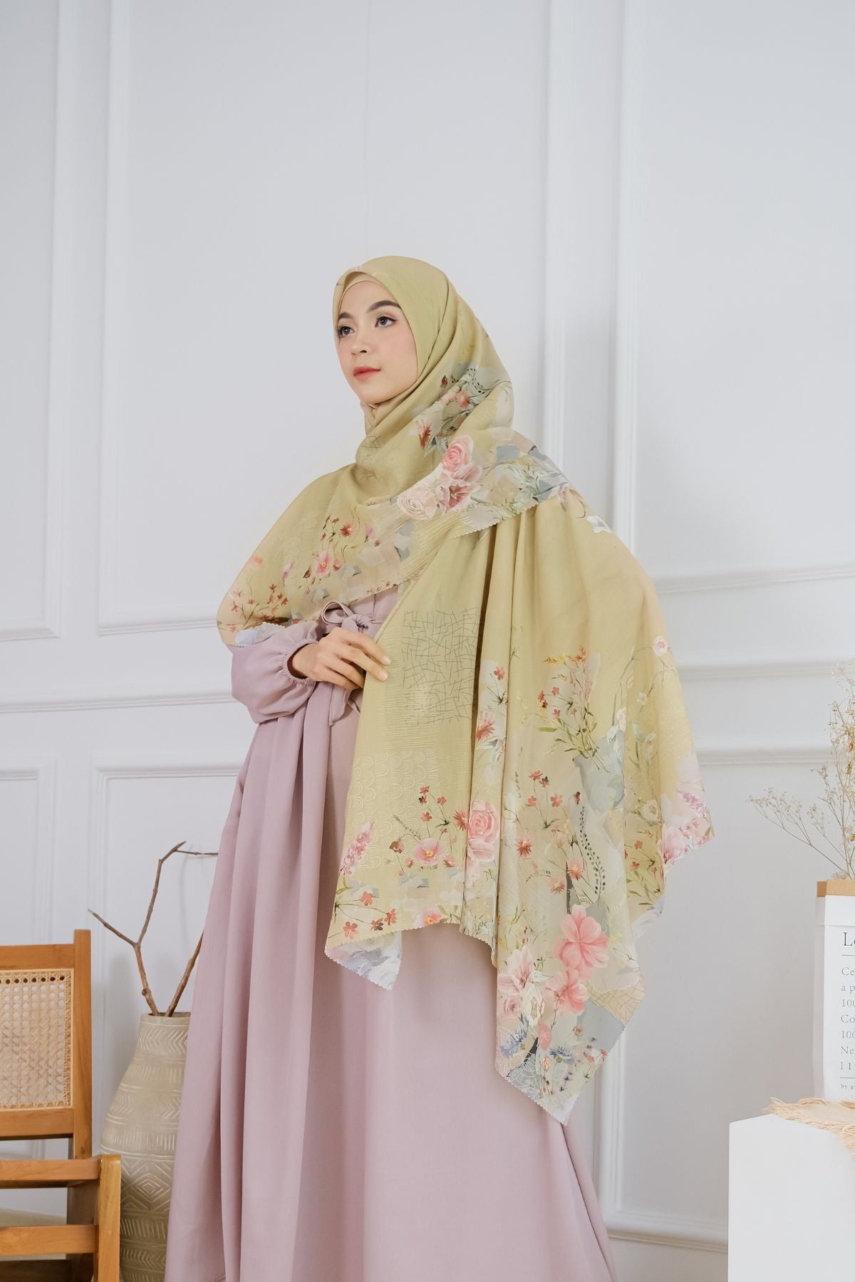 [ BUY 3 GET 1 FREE HIJAB ] Florence - Scarf Square British Voal - Lemongrass - FL24.18