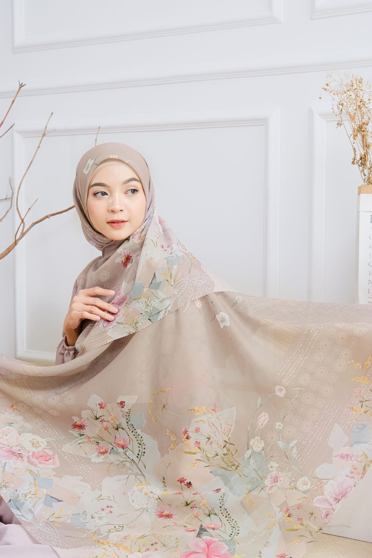 [ BUY 3 GET 1 FREE HIJAB ] Florence - Scarf Square British Voal - Macchiato - FL24.5