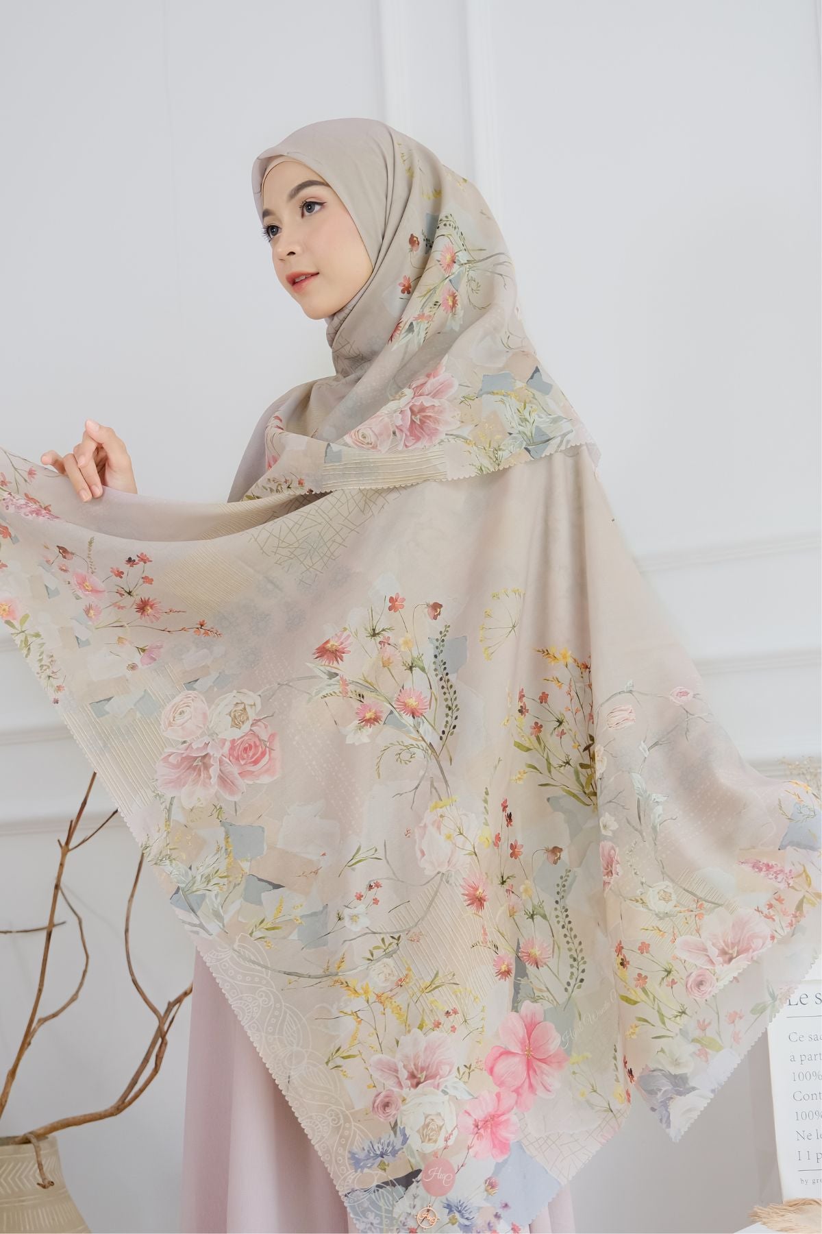 [ BUY 3 GET 1 FREE HIJAB ] Florence - Scarf Square British Voal - Magic Mocca - FL24.6