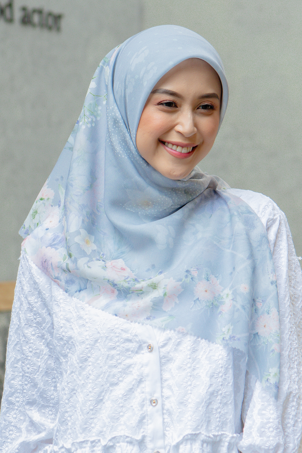 Dahlia - Scarf Square British Voal | Frosty Grey - LIA7.7