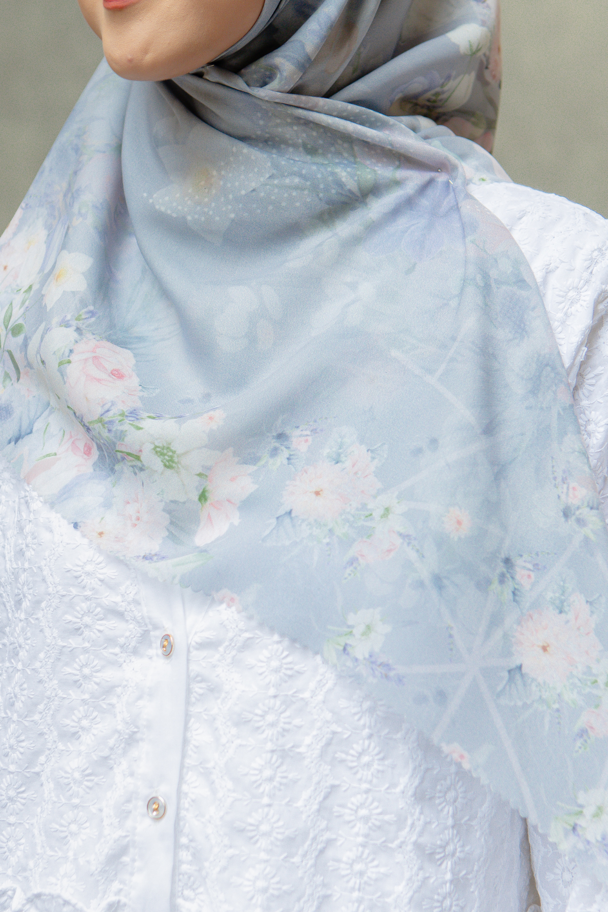 Dahlia - Scarf Square British Voal | Frosty Grey - LIA7.7