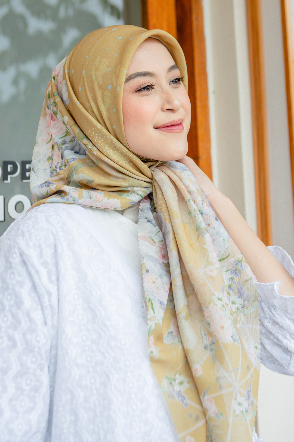 Dahlia - Scarf Square British Voal | Gold - LIA7.8