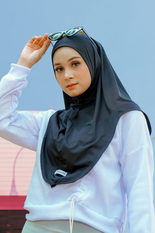 Instan Jennie Sporty Hijab - HLS1.1 Black