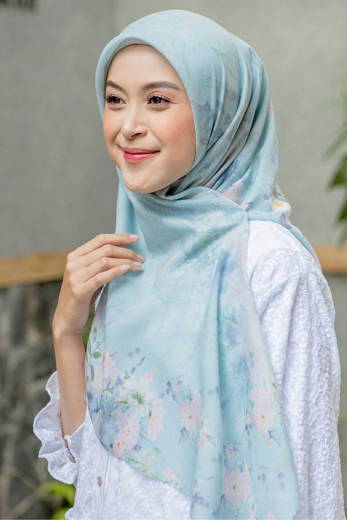 Dahlia - Scarf Square British Voal - Ice Grey - LIA7.15