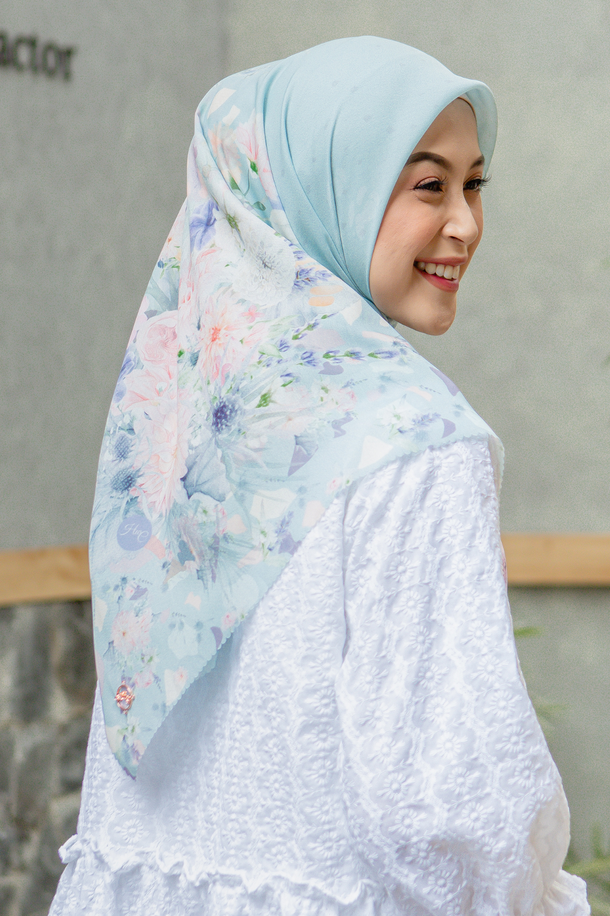 Dahlia - Scarf Square British Voal - Ice Grey - LIA7.15