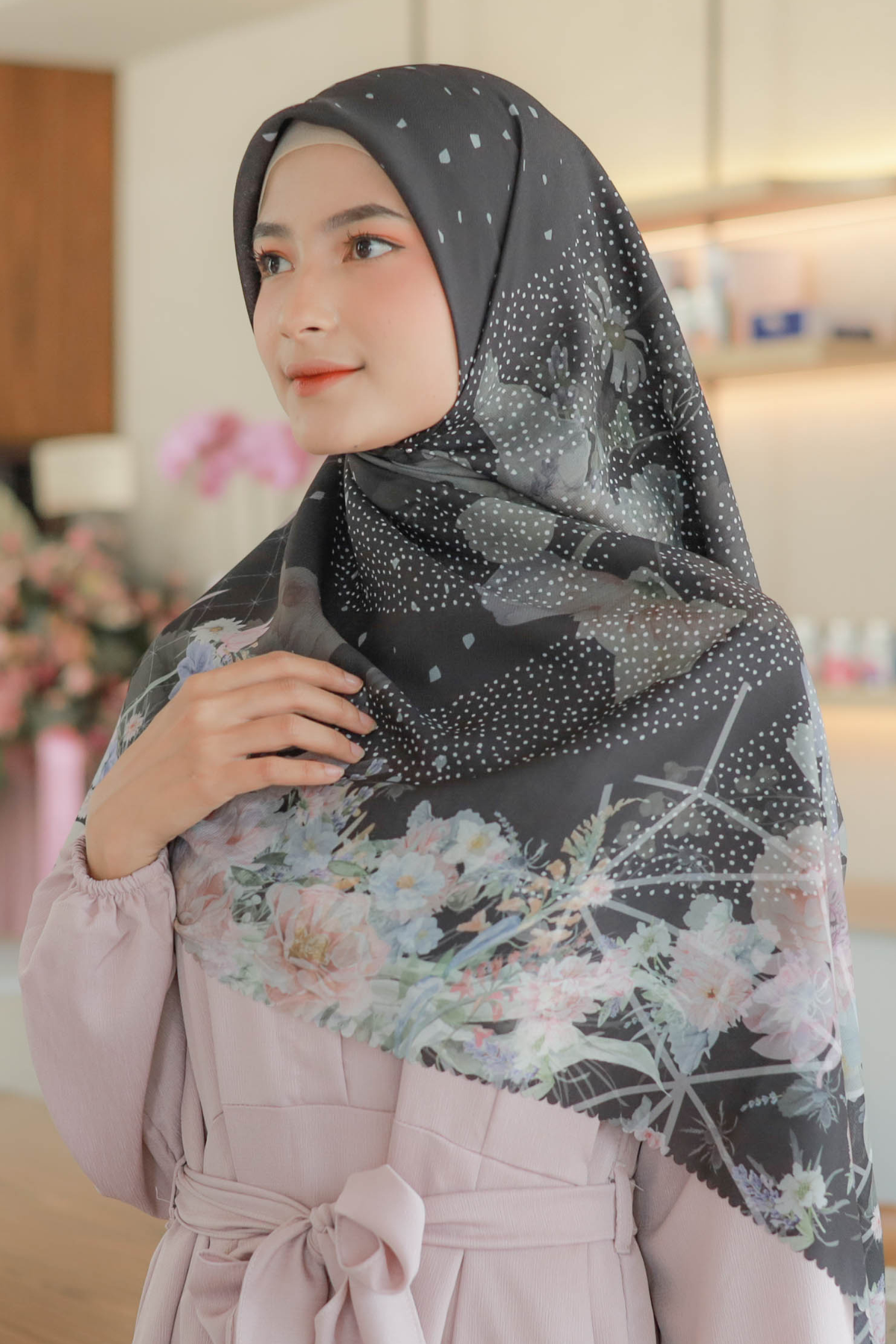 Dahlia - Scarf Square Premium Polycotton XL | Black - JH97.1