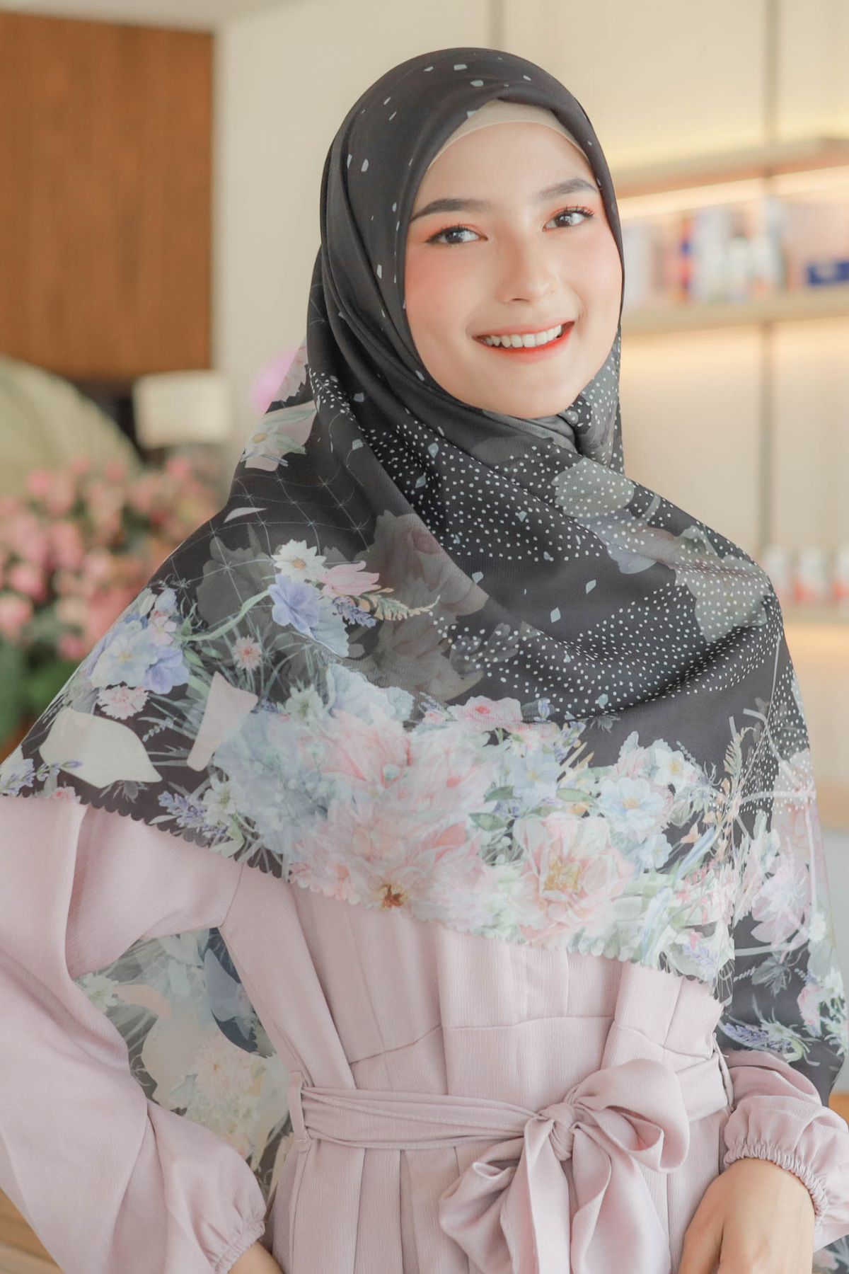 Dahlia - Scarf Square Premium Polycotton XL - Black - JH97.1