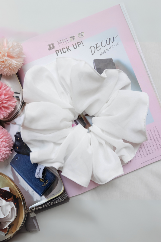 Scrunchie Hijab Cerutti Ikat Rambut Anti Pusing KCC1.40 Broken White
