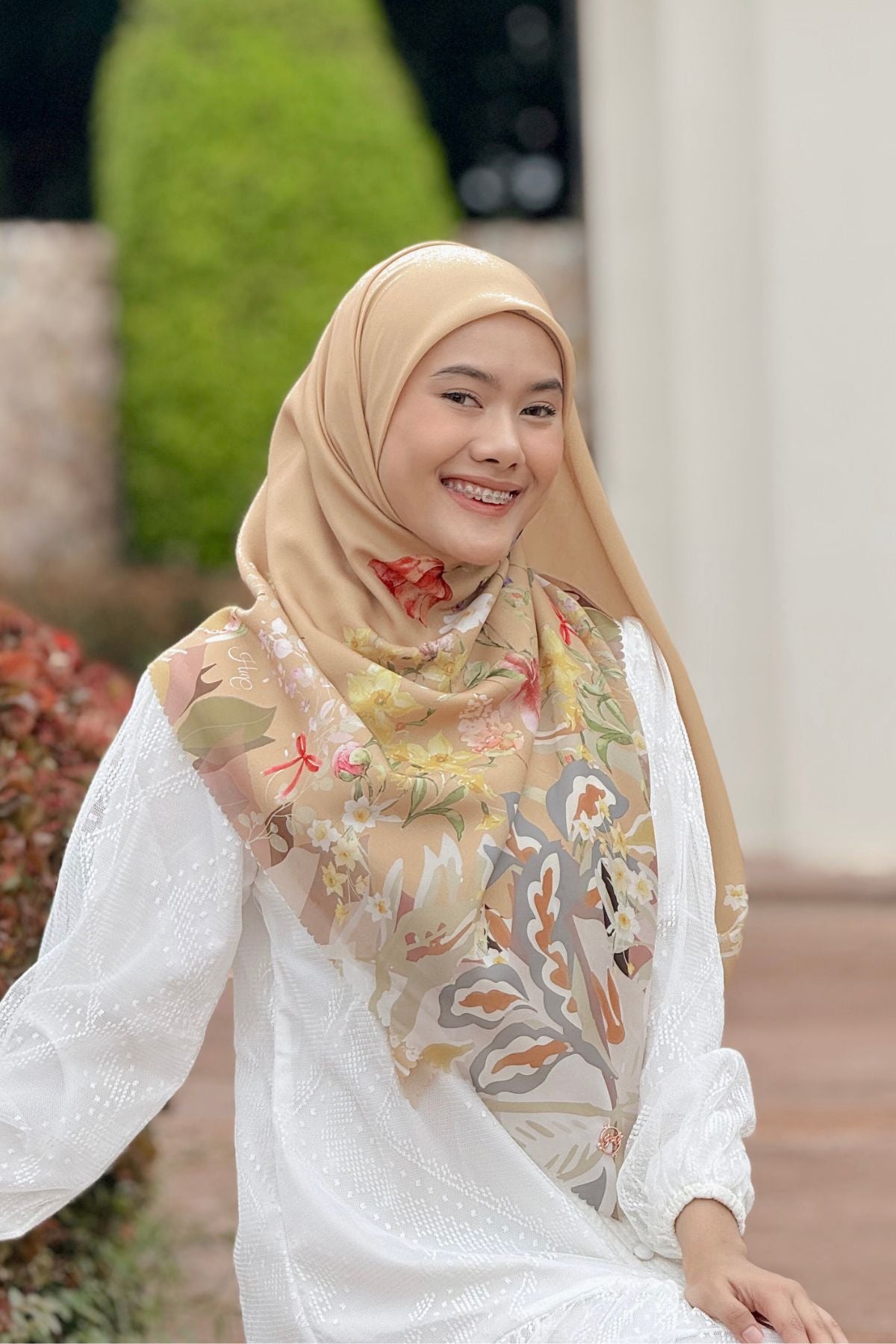 Daffodil - Scarf Square Premium Polycotton XL -  Khaki - JD14.6