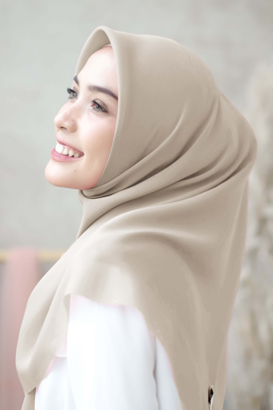 Segiempat Hana - LP85.94 Oat Latte