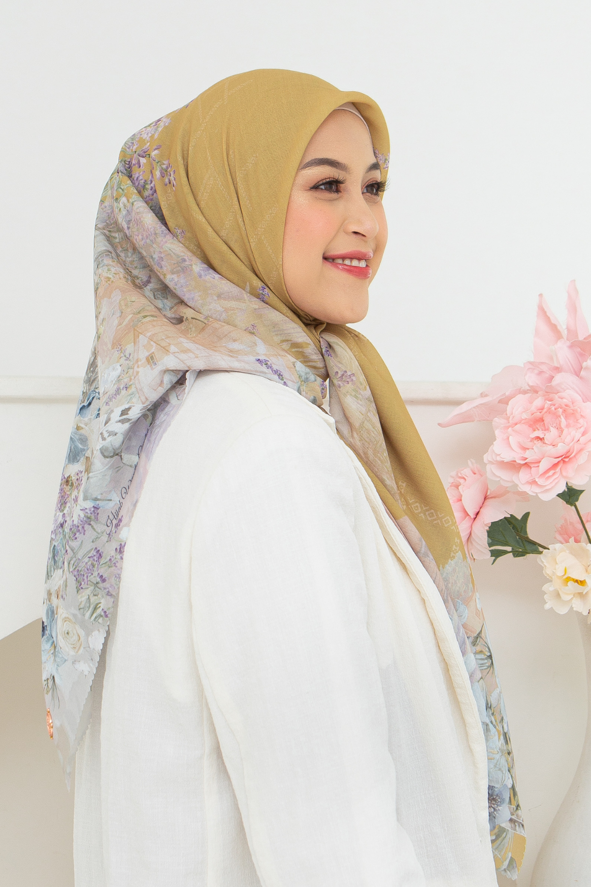 Lavender - Scarf Square British Voal | Gold - LV57.4