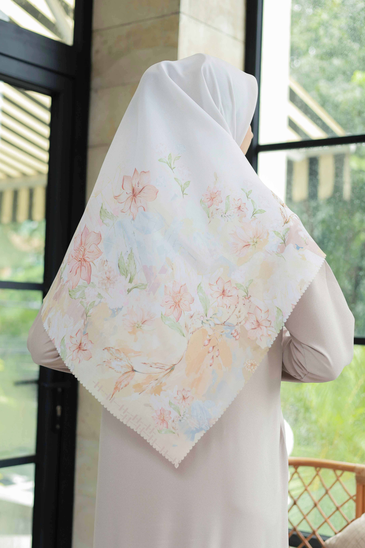 Diamond - Scarf Square Premium Polycotton XL | Misty White - JN07.5