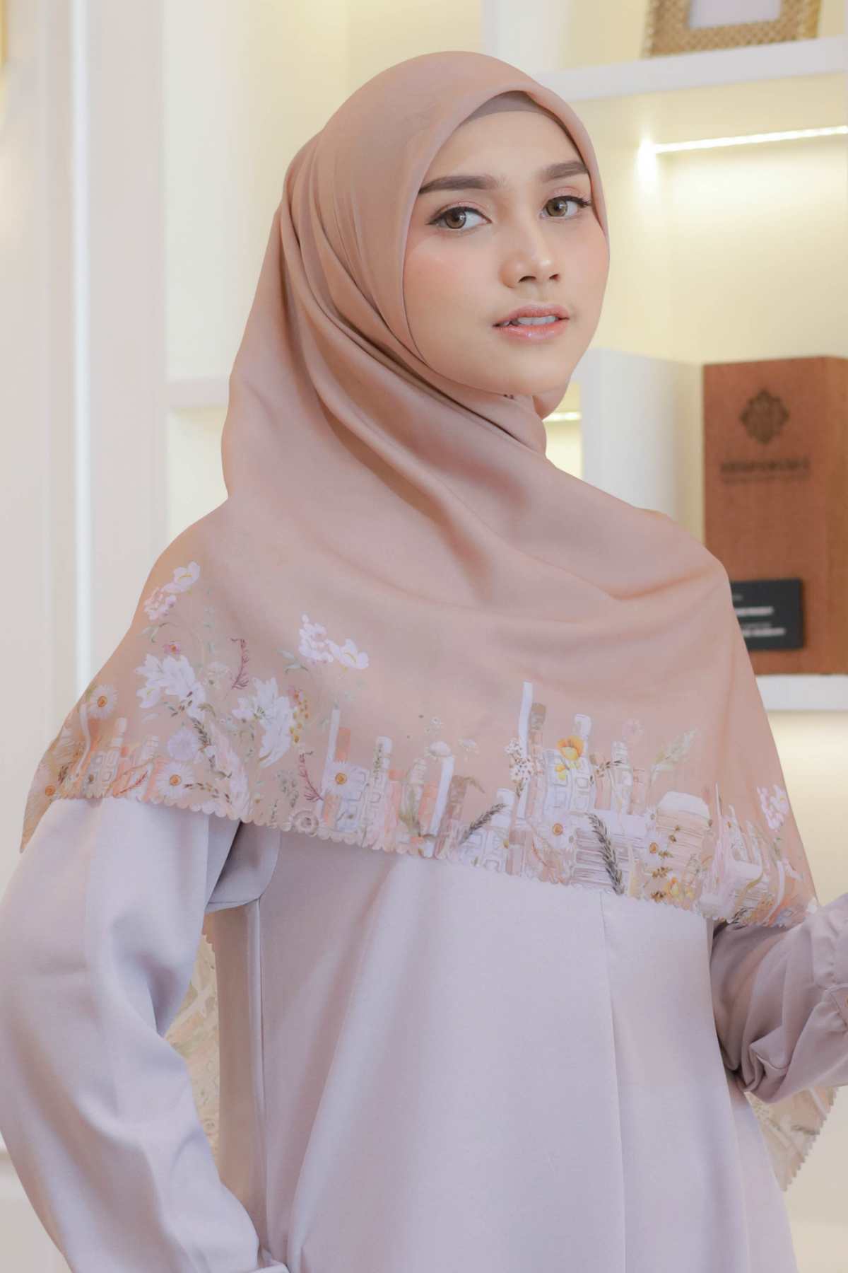Zinnia JUMBO Mini Pattern - Scarf Square Premium Polycotton XL | Caramel - NM73.2