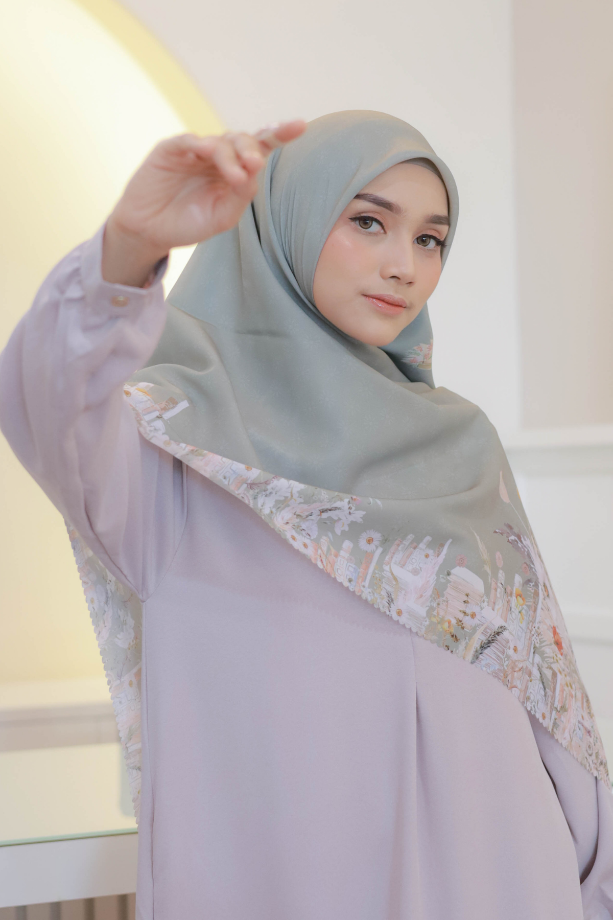 Zinnia JUMBO Mini Pattern - Scarf Square Premium Polycotton XL | Harvest Green - NM73.5