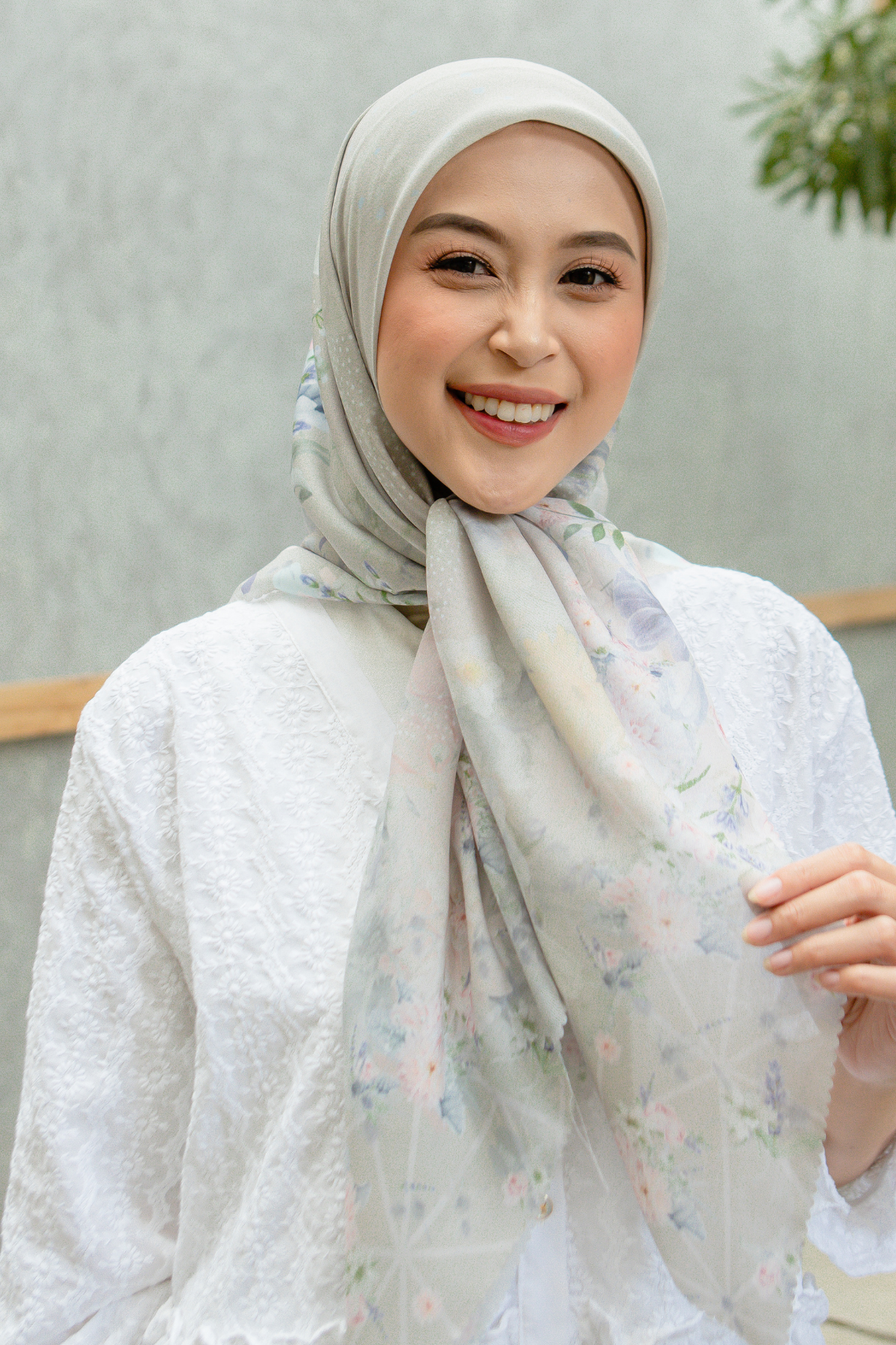 Dahlia - Scarf Square British Voal | Pepper Beige - LIA7.3