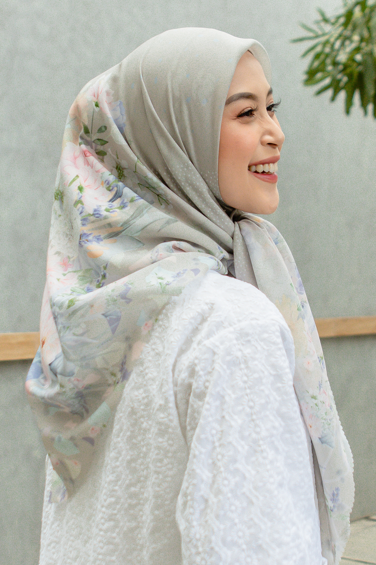 Dahlia - Scarf Square British Voal | Pepper Beige - LIA7.3