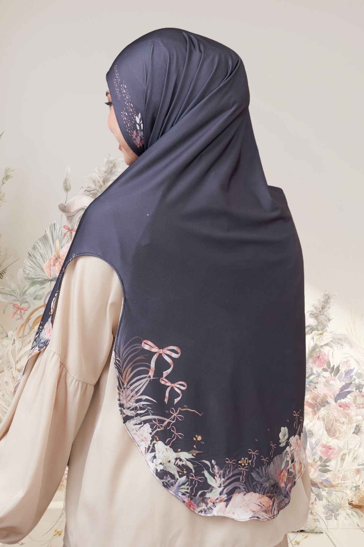 [ BUY 3 GET 1 FREE HIJAB ] Runa Emily - RE46.1 Black