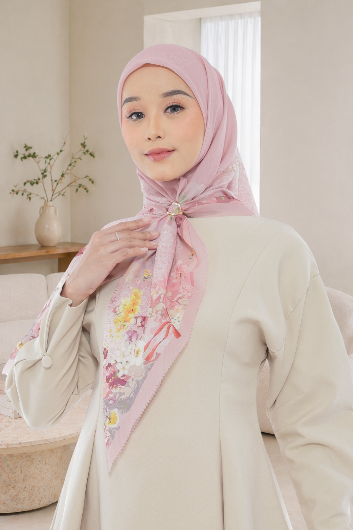 Leaf Rahma Scarf - AM31.6 AC31.6 HJ31.6 Rose