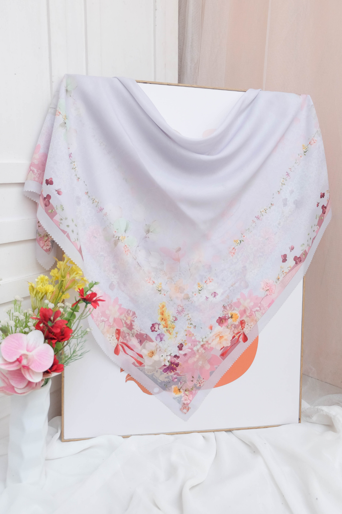 Leaf Rahma Scarf - AM31.8 AC31.8 HJ31.8 Silver