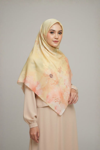 Lynn Scarf - AY34.10 AL34.10 AJ34.10 Butter Yellow