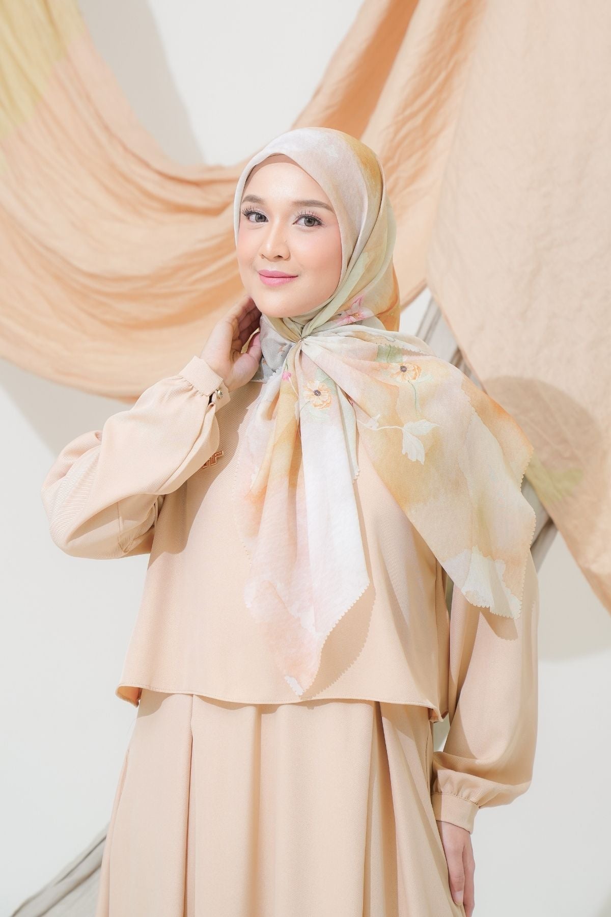 Lynn Scarf - AY34.11 AL34.11 AJ34.11 Moon