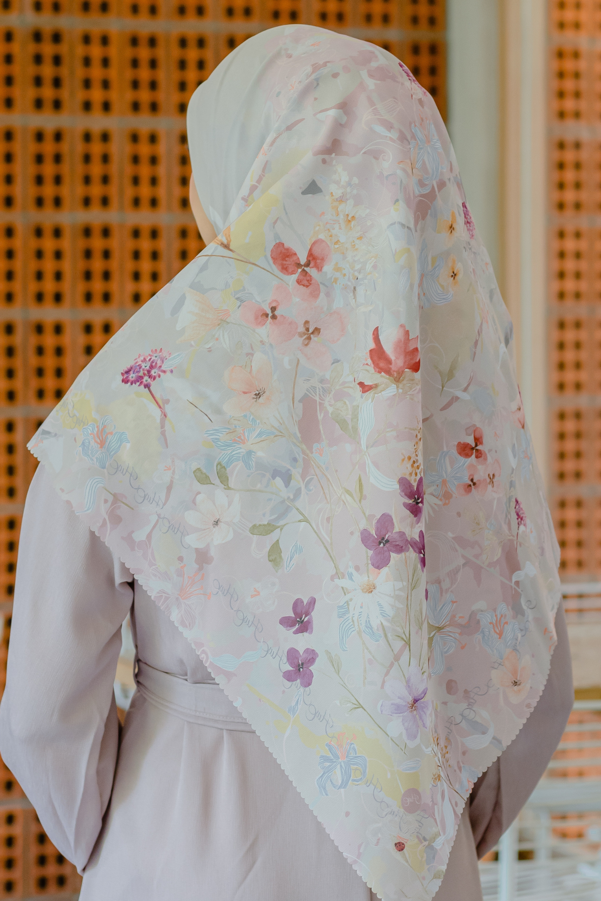 [ BUY 3 GET 1 FREE HIJAB ] Verbena - Scarf Square Premium Polycotton XL - Creamy - VJ26.13