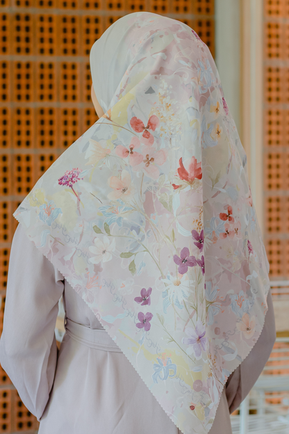 [ BUY 3 GET 1 FREE HIJAB ] Verbena - Scarf Square Premium Polycotton XL - Creamy - VJ26.13
