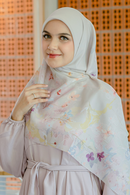 [ BUY 3 GET 1 FREE HIJAB ] Verbena - Scarf Square Premium Polycotton XL - Creamy - VJ26.13
