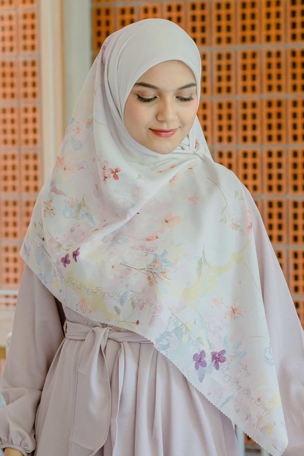 [ BUY 3 GET 1 FREE HIJAB ] Verbena - Scarf Square Premium Polycotton XL - Buttercream - VJ26.14