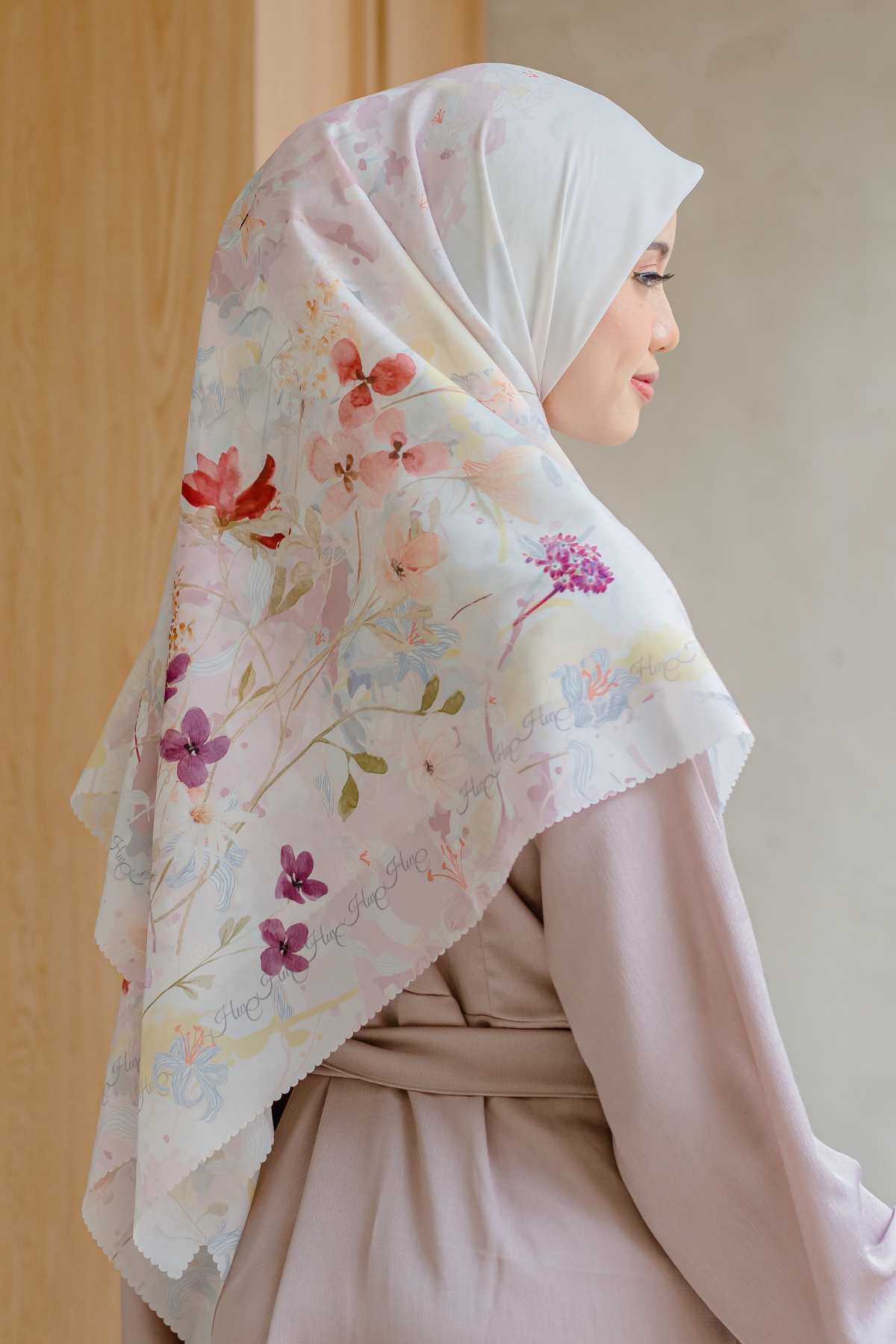 [ BUY 3 GET 1 FREE HIJAB ] Verbena - Scarf Square Premium Polycotton XL - Snow White - VJ26.4