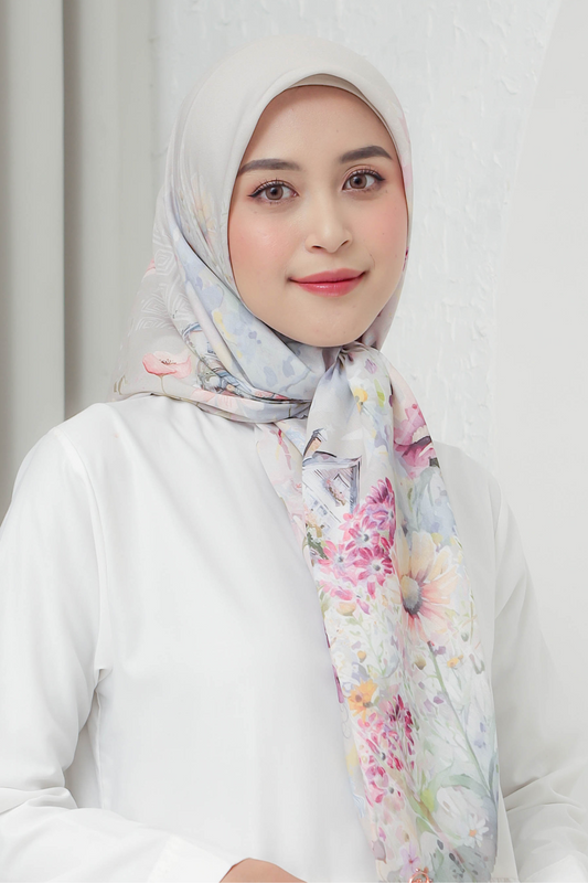 [ BUY 3 GET 1 FREE HIJAB ] Verbena - Scarf Square British Voal - Creamy - VR26.13