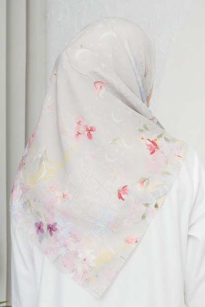 [ BUY 3 GET 1 FREE HIJAB ] Verbena - Scarf Square British Voal - Creamy - VR26.13