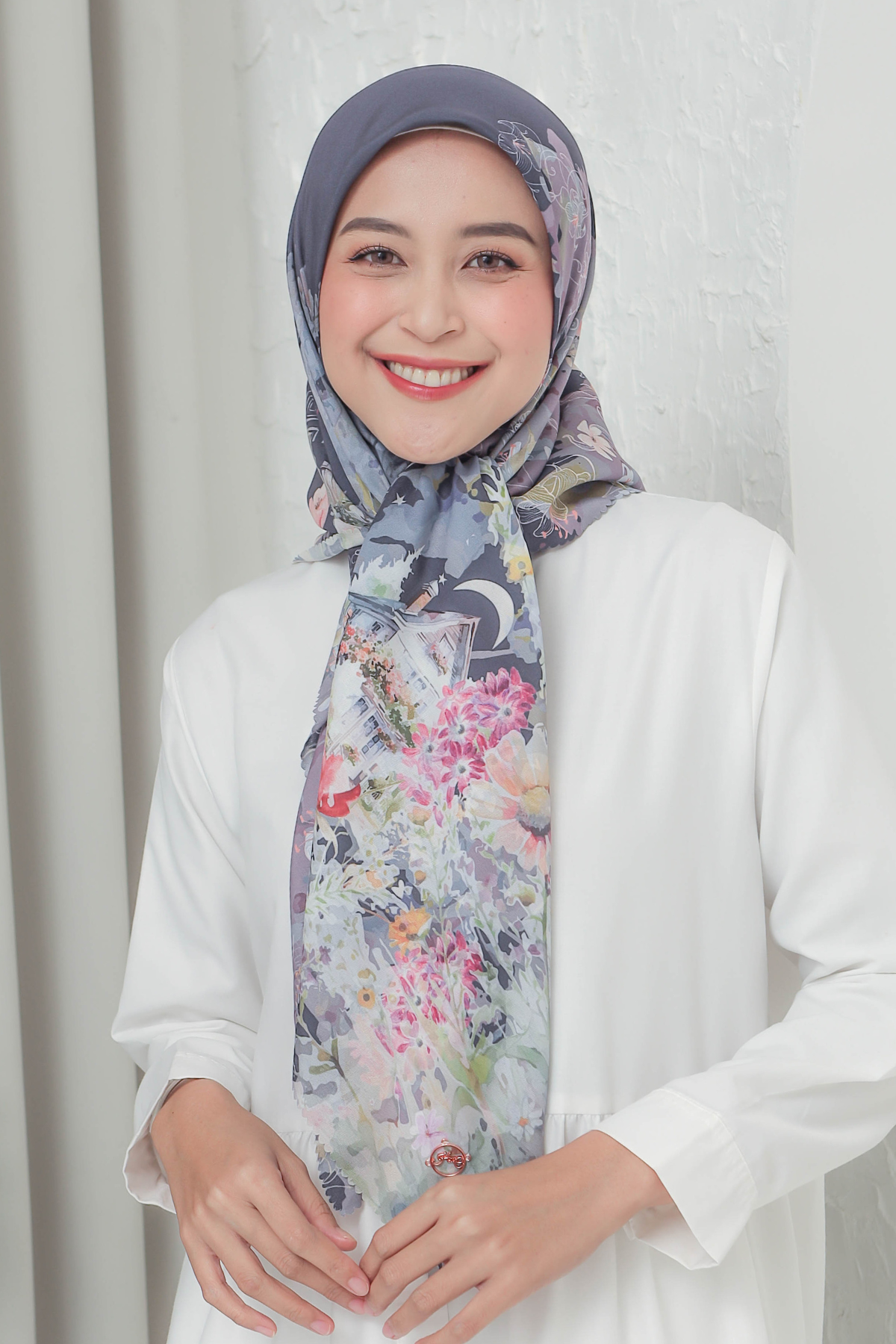 [ BUY 3 GET 1 FREE HIJAB ] Verbena - Scarf Square British Voal - Navy - VR26.2